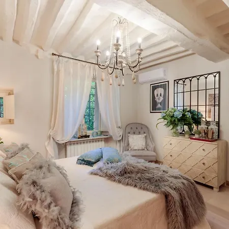 Casa Blanc ルッカ