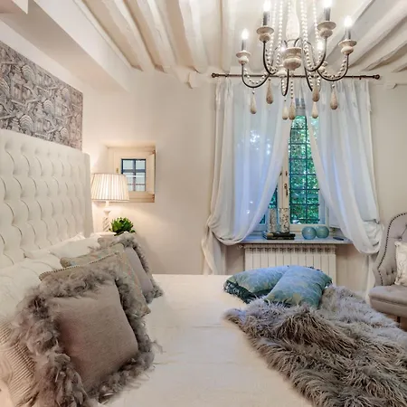 Casa Blanc ルッカ